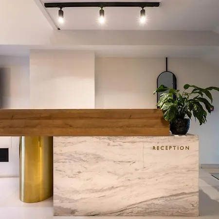 Regal Mitropoleos Hotel 4*